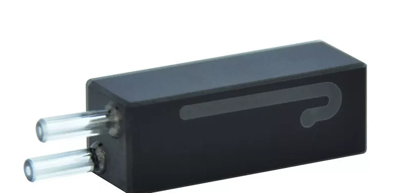 MQQFC095 product photograph: horizontal product view showing the narrow visible sample region
