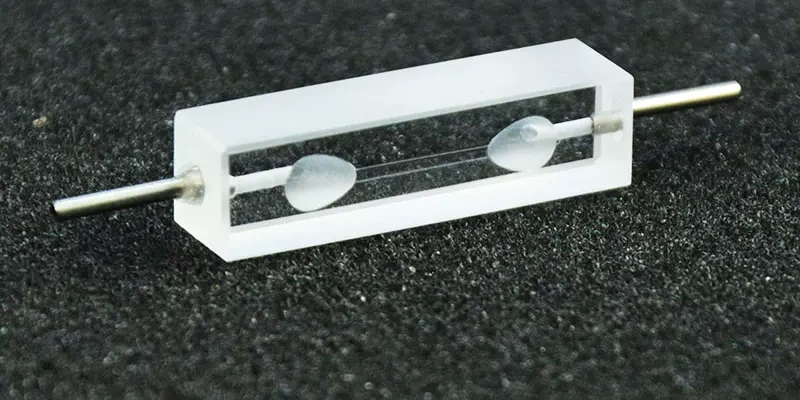 MQQFC090 product photograph: counting-cell body and both end connections