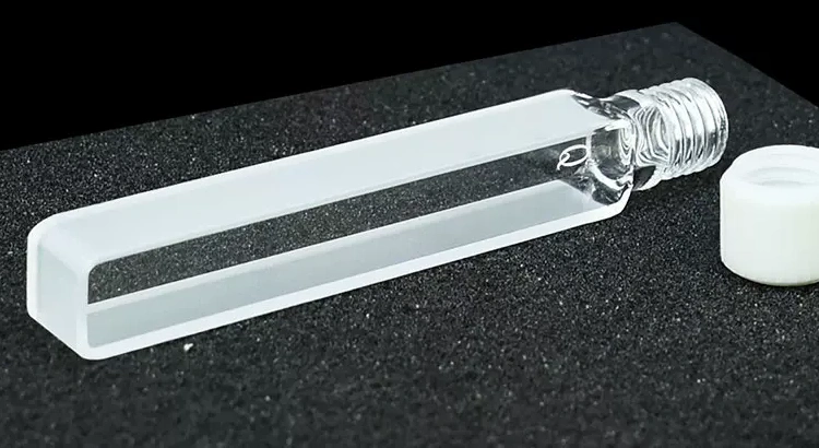 MQQSC074 product photograph: another horizontal view of the long body and threaded neck
